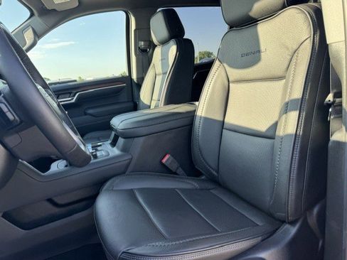Used 2026 GMC Sierra 1500 Denali AWD/4WD image 17