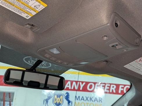 Used 2017 Ford F350 Lariat image 35