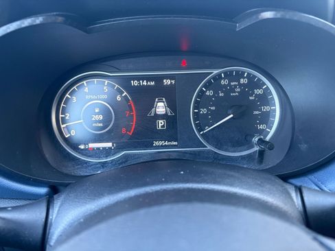 Used 2025 Nissan Versa SV image 38