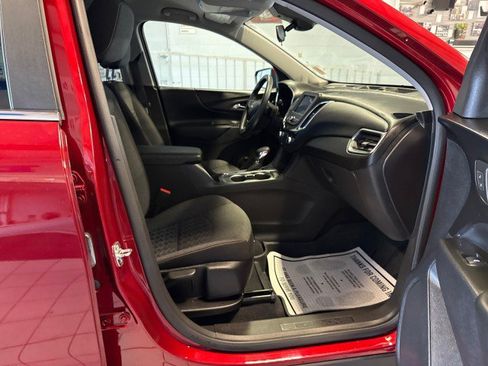 Used 2024 Chevrolet Equinox LT w/ LPO, Floor Liner Package FWD image 30