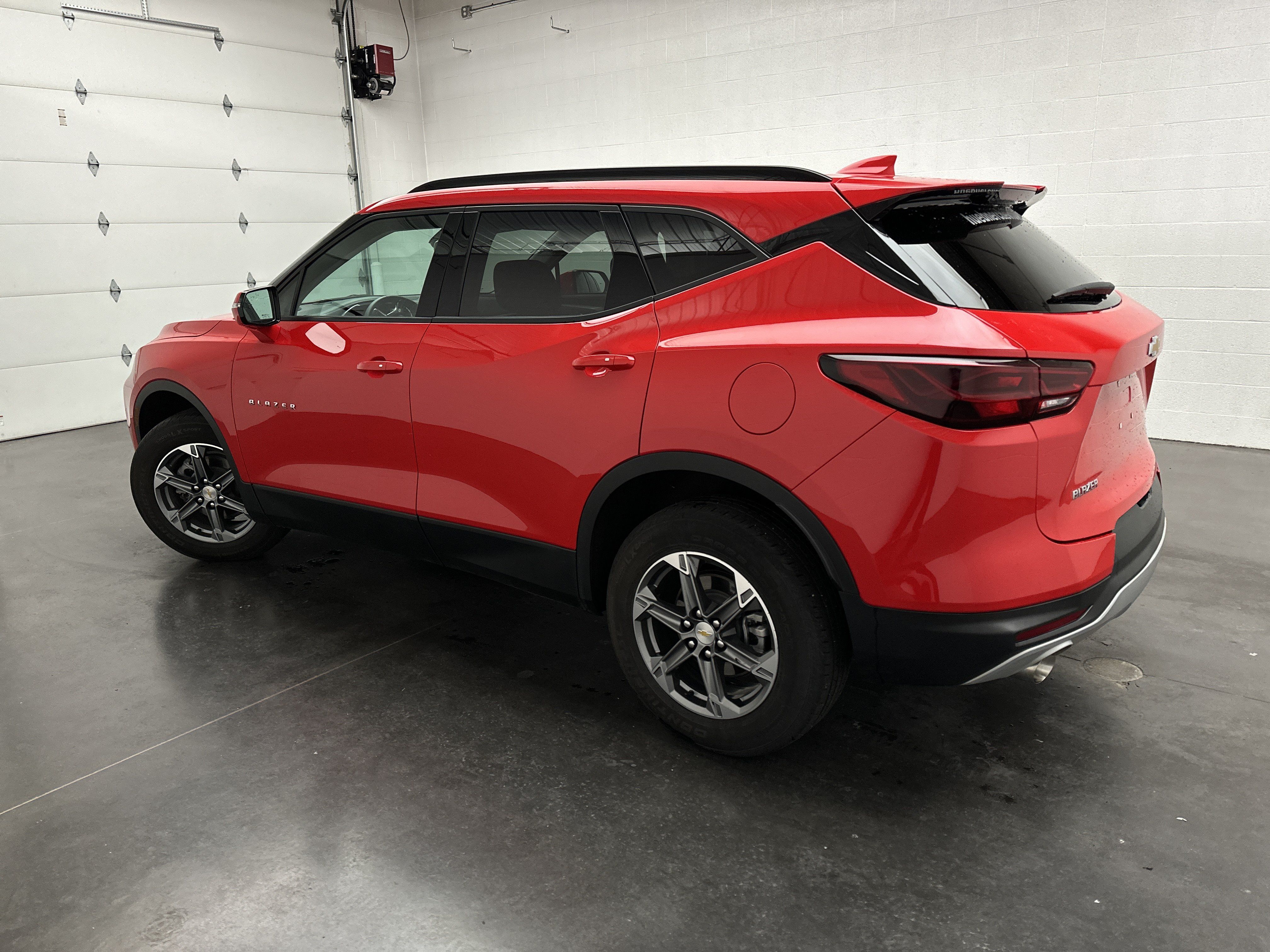 Used 2024 Chevrolet Blazer LT w/ LPO, Floor Liner Package FWD image 8