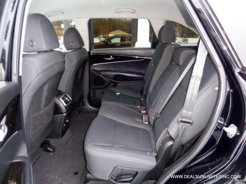 Used 2019 Kia Sorento AWD image 14