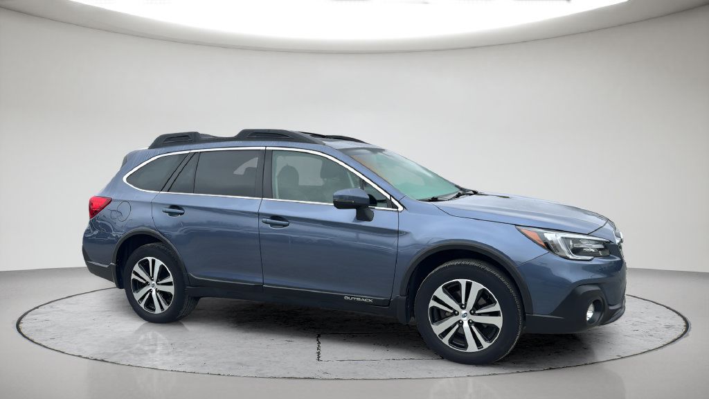 Used 2018 Subaru Outback 2.5i Limited AWD/4WD image 3