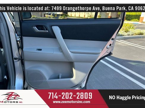 Used 2011 Toyota Highlander 2WD w/ Tech Pkg image 48