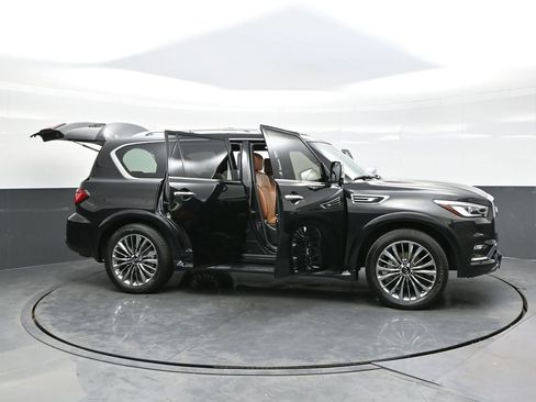 Used 2021 INFINITI QX80 Sensory w/ Cargo Package image 43