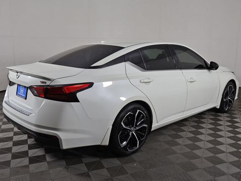 Used 2023 Nissan Altima 2.5 SR FWD image 7