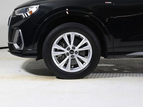 Used 2024 Audi Q3 2.0T Premium w/ Convenience Package image 23