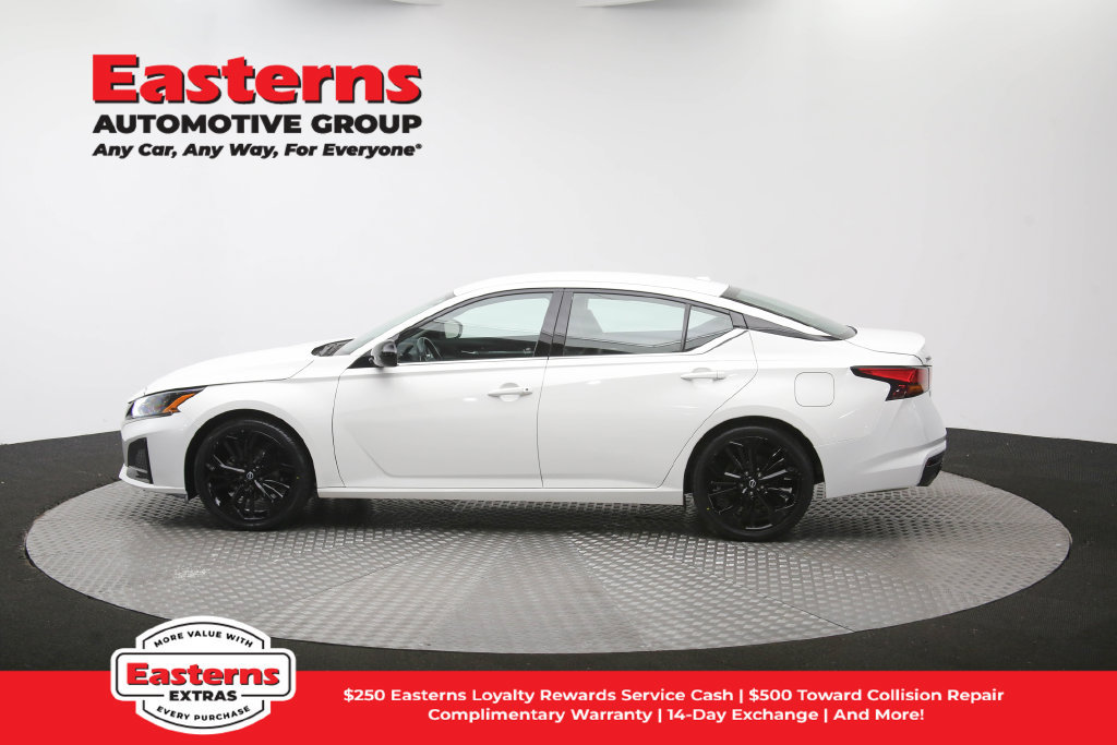 Used 2024 Nissan Altima 2.5 SR FWD image 57