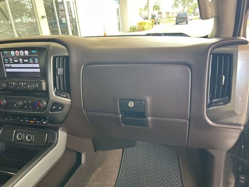 Used 2018 Chevrolet Silverado 1500 LT w/ All Star Edition image 22