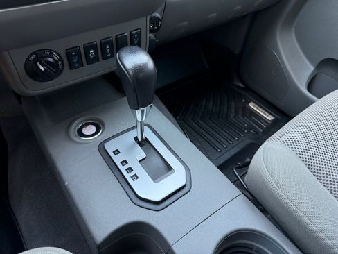 Used 2021 Nissan Frontier SV w/ Midnight Edition Floor Mats image 26