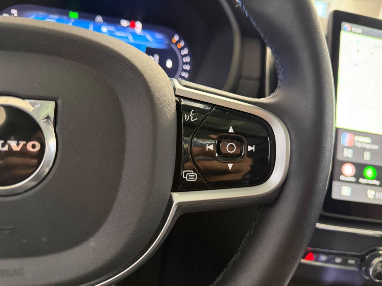 Used 2026 Volvo XC90 B6 Plus AWD/4WD image 33
