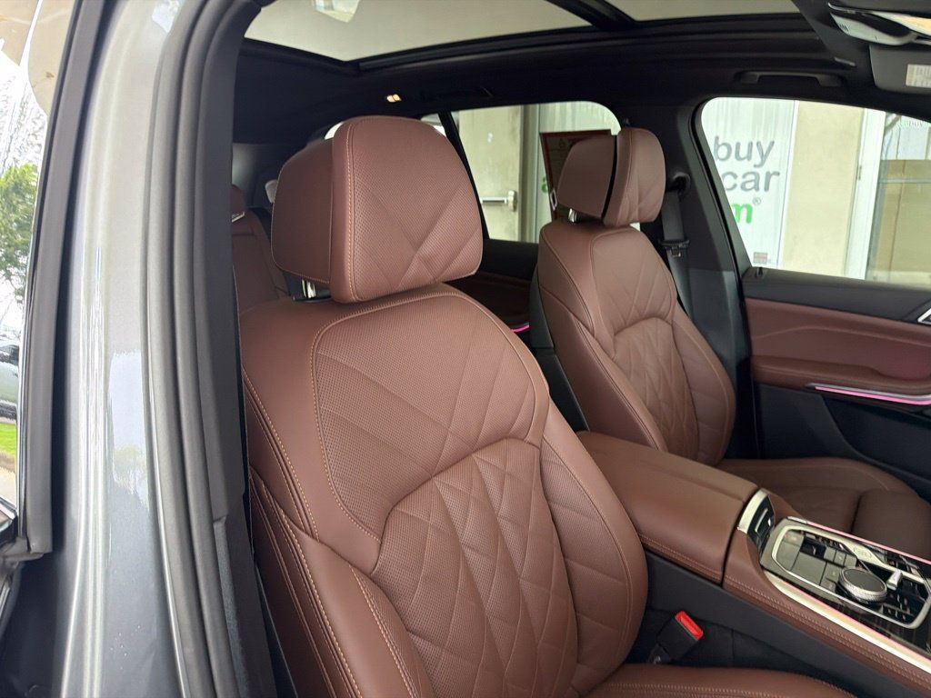Used 2026 BMW X5 sDrive40i w/ M Sport Package RWD image 28