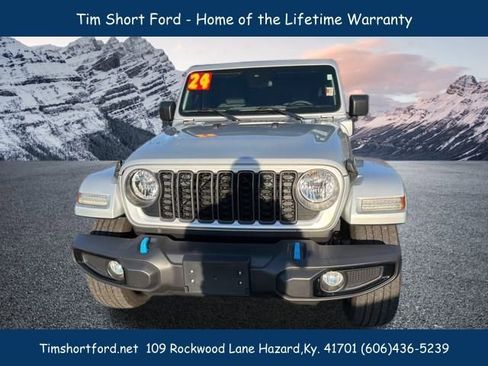 Used 2024 Jeep Wrangler Unlimited w/ Convenience Group image 4