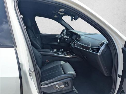 Used 2021 BMW X7 M50i AWD/4WD image 14