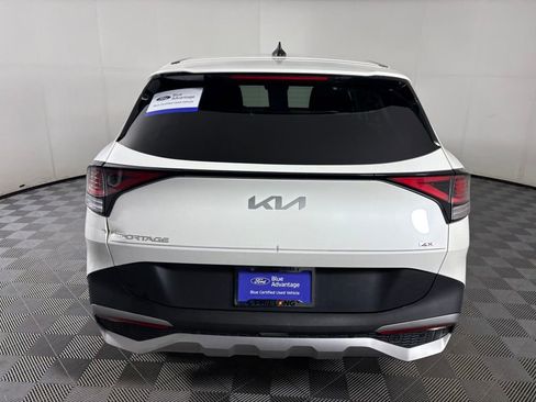 Used 2023 Kia Sportage LX image 6