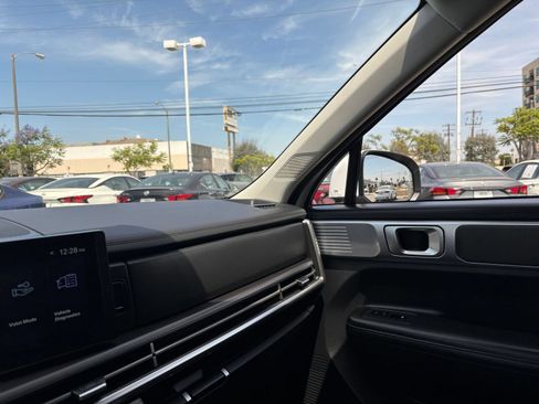 Used 2026 Hyundai Santa Fe SEL FWD image 33
