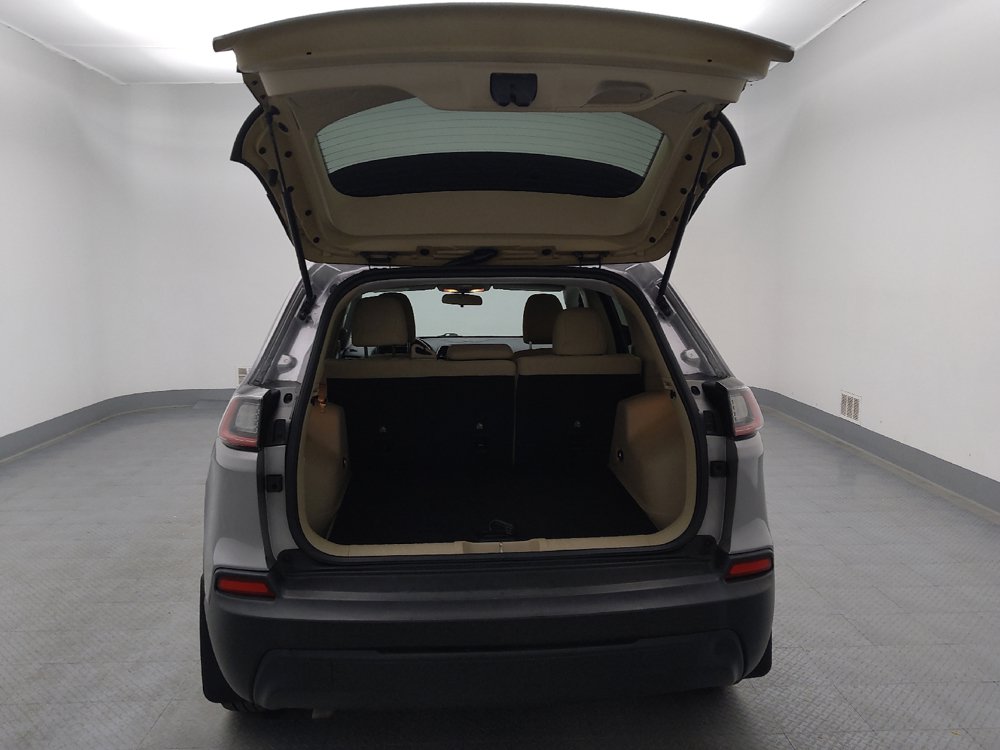 Used 2020 Jeep Cherokee Latitude FWD image 29