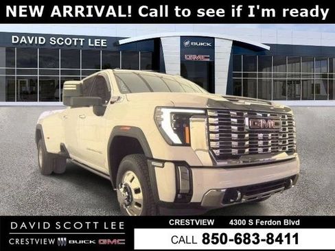 Used 2024 GMC Sierra 3500 Denali w/ Denali Reserve Package AWD/4WD image 1