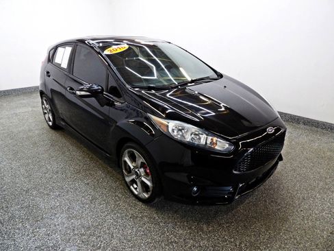 Used 2016 Ford Fiesta ST w/ ST Recaro Package FWD image 3