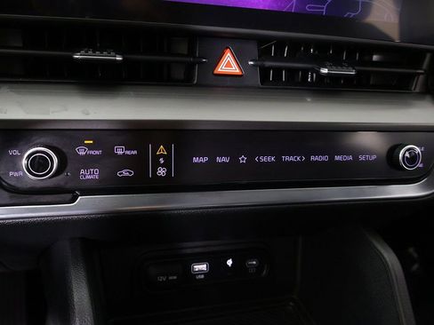 Used 2023 Kia Sportage EX image 46