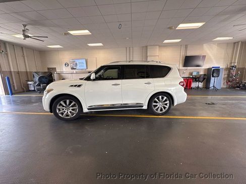 Used 2013 INFINITI QX56 2WD w/ Deluxe Touring Pkg image 7