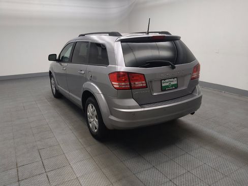 Used 2020 Dodge Journey SE FWD image 5