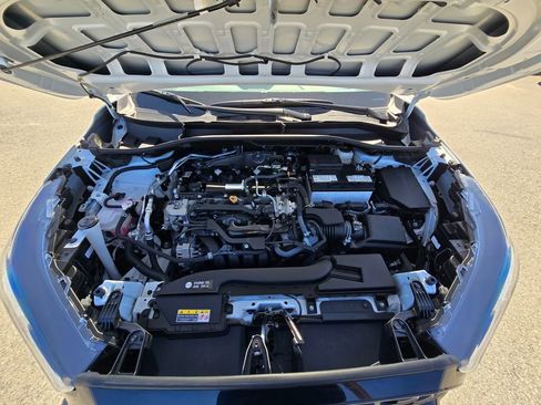 Used 2025 Toyota Corolla Cross L image 27