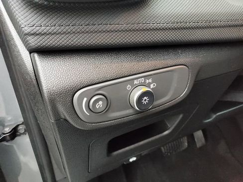 Used 2025 Chevrolet TrailBlazer LT w/ LT Cold Weather Package image 22