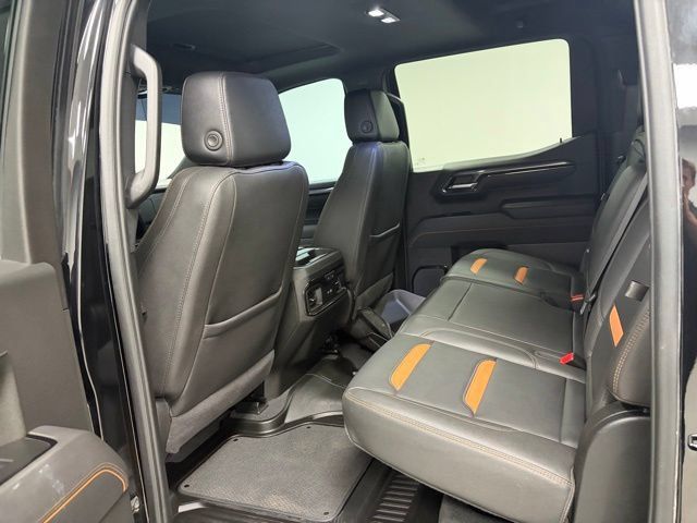 Used 2025 GMC Sierra 1500 AT4 w/ Technology Package AWD/4WD image 43