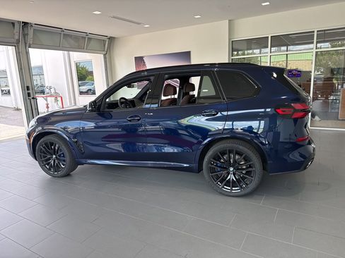 New 2026 BMW X5 xDrive40i w/ M Sport Package AWD/4WD image 5