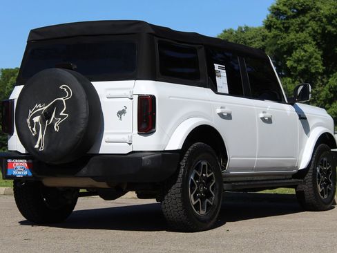 Used 2022 Ford Bronco Outer Banks AWD/4WD image 8