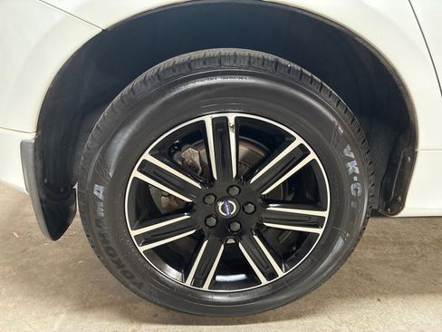 Used 2017 Volvo XC60 T5 Dynamic w/ Preferred Option Package image 6