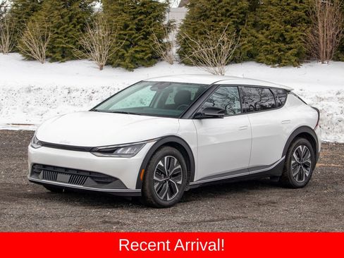 Used 2024 Kia EV6 Light image 1