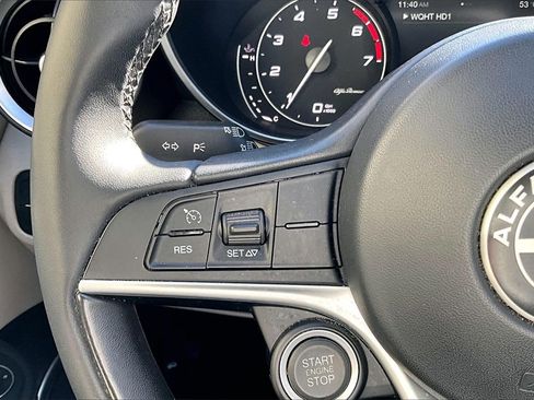 Used 2018 Alfa Romeo Giulia Ti image 11