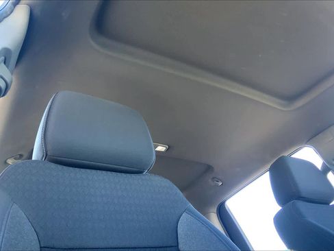 Used 2024 Chevrolet Silverado 2500 Custom w/ Custom Value Package image 13