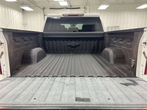 Used 2019 Chevrolet Silverado 1500 LTZ AWD/4WD image 23