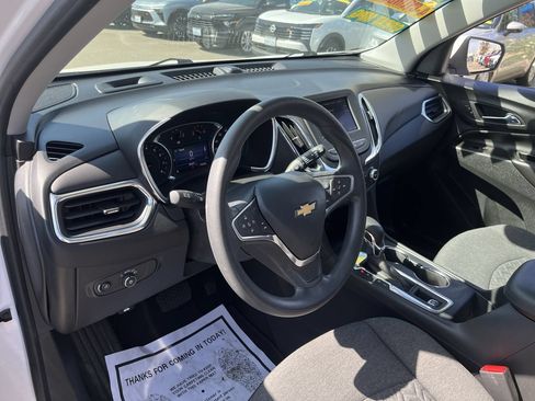Used 2022 Chevrolet Equinox LT FWD image 9