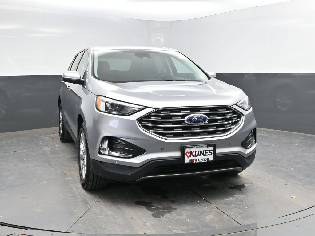 Used 2024 Ford Edge Titanium AWD/4WD image 2