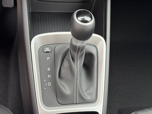 New 2026 Hyundai Venue SE FWD image 24