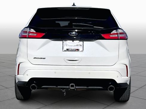 Used 2020 Ford Edge ST-Line w/ Cold Weather Package image 4