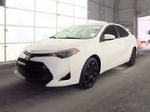 Used 2018 Toyota Corolla LE FWD image 1