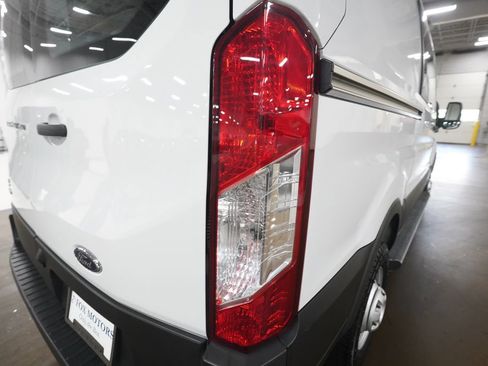 Used 2023 Ford Transit 250 Low Roof AWD w/ Exterior Upgrade Package image 29