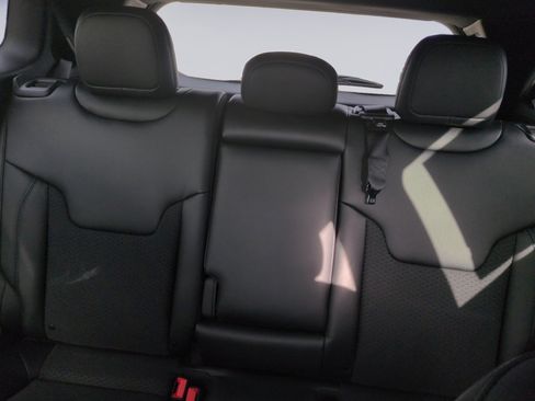 New 2026 Jeep Compass Latitude image 13