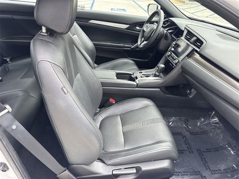Used 2020 Honda Civic Touring image 25