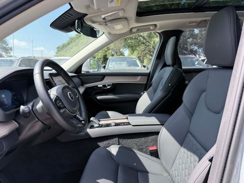 Certified 2026 Volvo XC90 B6 Plus AWD/4WD image 12