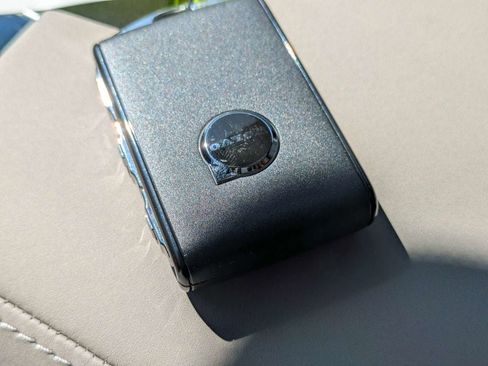 New 2026 Volvo XC90 T8 Ultra w/ Protection Package Premier image 32