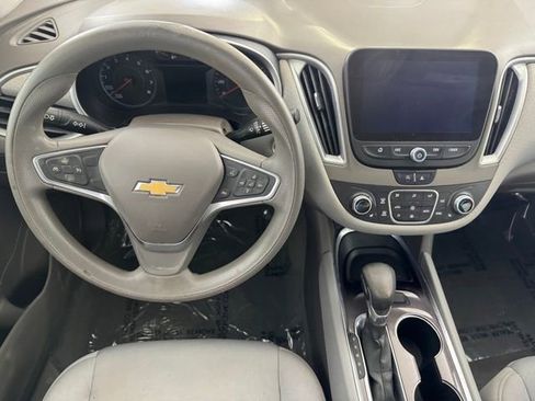 Used 2022 Chevrolet Malibu LT FWD image 21