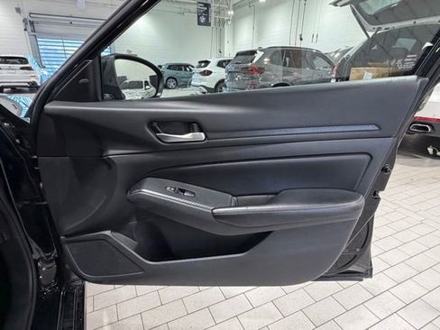 Used 2024 Nissan Altima 2.5 SV FWD image 32