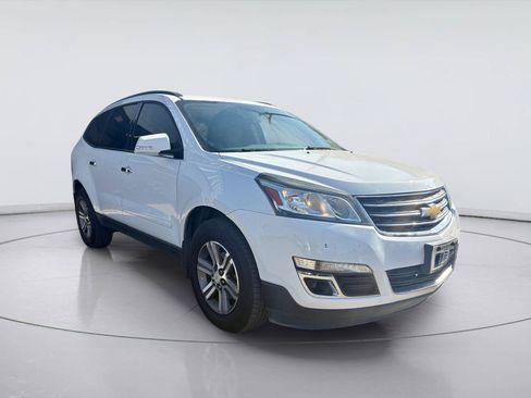Used 2017 Chevrolet Traverse LT FWD image 1