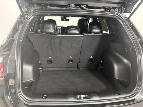 Used 2023 Jeep Compass Latitude AWD/4WD image 31